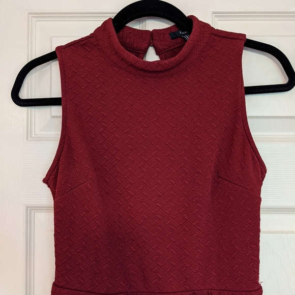 Dress - Picture 2 of 4